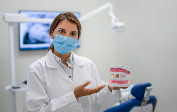 Best Emergency Tooth Extraction in Tropical Park, FL
